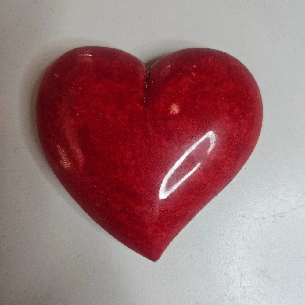 Ducceschi Red Alabaster Heart Paperweight Hand Carved Volterra Italy With Box